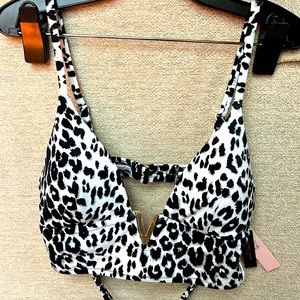 NWT Victoria Secret bikini top